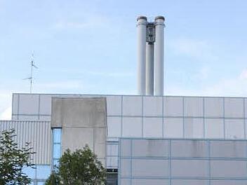 Bunker und Schlöte des Coburger Müllheizkraftwerks.