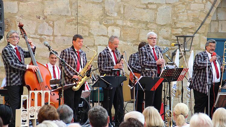 Die Old Beertown Jazzband lud zur 8. Moonlight Serenade. Foto: Katharina Müller-Sanke