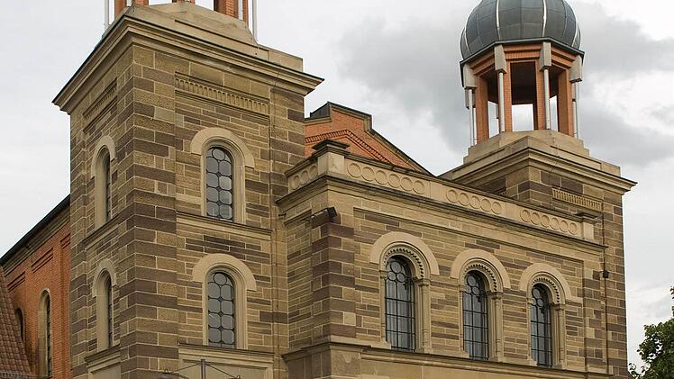 Schmuckstück in Kitzingen: Die ehemalige Synagoge am Landwehrplatz.   Foto: Archiv
