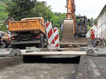 Ein Teil der Saaletalstraße wird aufgegraben. Foto: Arkadius Guzy