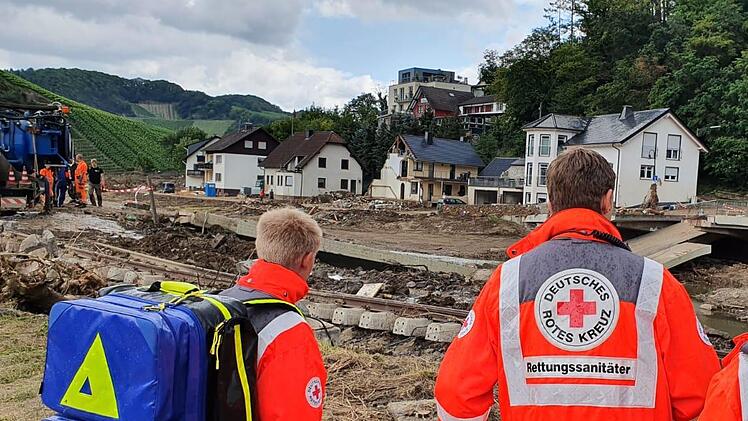 Breite Schneisen der Verwüstung ziehen sich durch die Orte, die von den Fluten betroffen sind. Foto: BRK/LGST