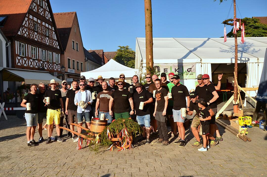 Party mit der Band "CAVELAND"