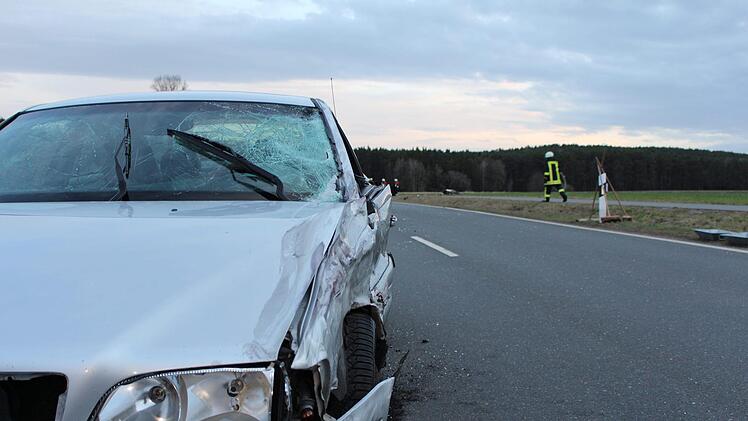 Ein 62-Jähriger ist bei Heßdorf bei einem Unfall ums Leben gekommen. Foto: NEWS5 / Schmelzer