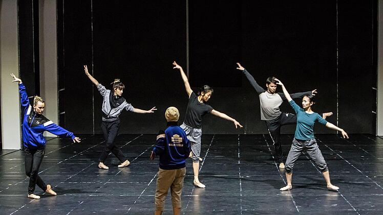 "Der Glöckner von Notre-Dame": Probenszene aus Mark McClains Ballett nach dem Roman von Victor Hugo. Die Neuproduktion feiert am 14. März Premiere.Foto: Jochen Berger
