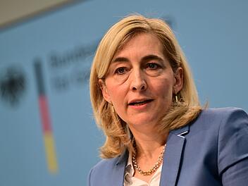 Ministerin Warken zur Finanzreform der gesetzlichen Krankenkasse