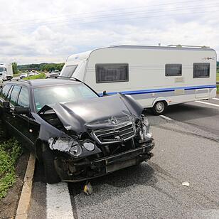 Wohnwagenunfall auf A70 bei Viereth