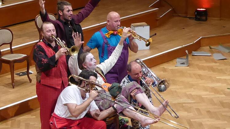 Mnozil Brass: Eine raffinierte Collage aus Clownerei und hochklassiger Musiker. Fotos: Thomas Ahnert