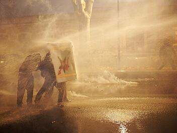 Krawalle wegen R&auml;umung des Turiner Zentrums Askatasuna