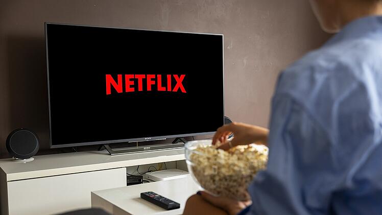 Rund 100 Millionen Haushalte weltweit nutzen Netflix, ohne dafür zu bezahlen - durch illegales Account-Sharing.
