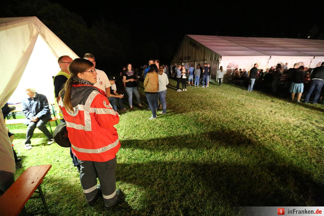 Reizgas-Attacke bei Wiesenfest in Naila
