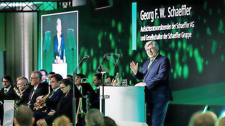 Georg F. W. Schaeffler, Gesellschafter und Aufsichtsratsvorsitzender der Schaeffler AG, bei seiner Rede anl&auml;sslich der Jubilarfeiern.