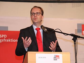 Markus Rinderspacher, Fraktionsvorsitzender der SPD-Landtagsfraktion, sprach beim Ehrenamtsempfang der Bayern SPD im Lichtenfelser Stadtschloss.  Fotos: Gerda Völk