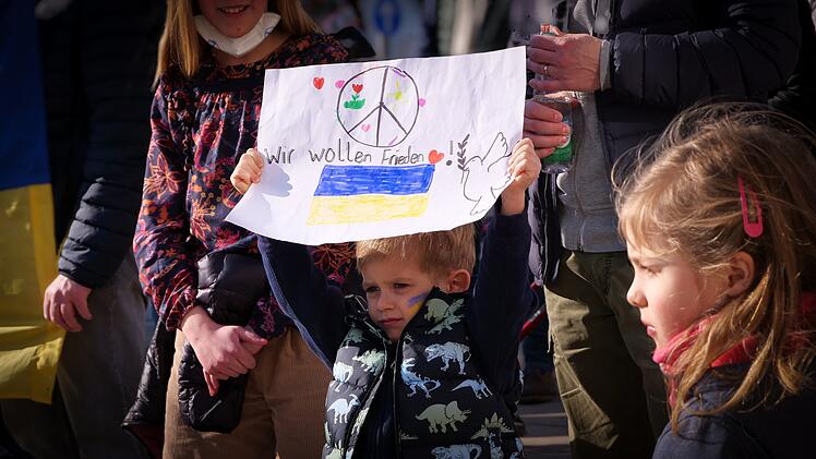 Stein: Friedensdemo - Einwohner zeigen "Solidarität gegenüber den Menschen in der Ukraine"