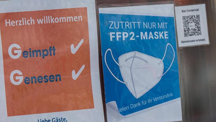 Entscheidend für notwendige Maßnahmen sind die Zahlen des Robert-Koch-Instituts. Deshalb verzichtet das Landratsamt ab sofort auf die Veröffentlichung eigener Zahlen.