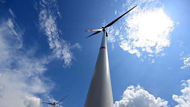 Zwei Monteure sterben bei Arbeitsunfall an Windkraftanlage im osthessischen Birstein