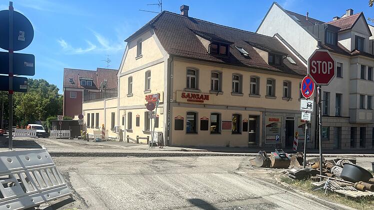 In einigen Stra&szlig;en rund um das Erlanger Restaurant "Sangam" wird gebaut. Das wirkt sich auch auf die Kundschaft aus, berichtet Besitzer Simran Momy.