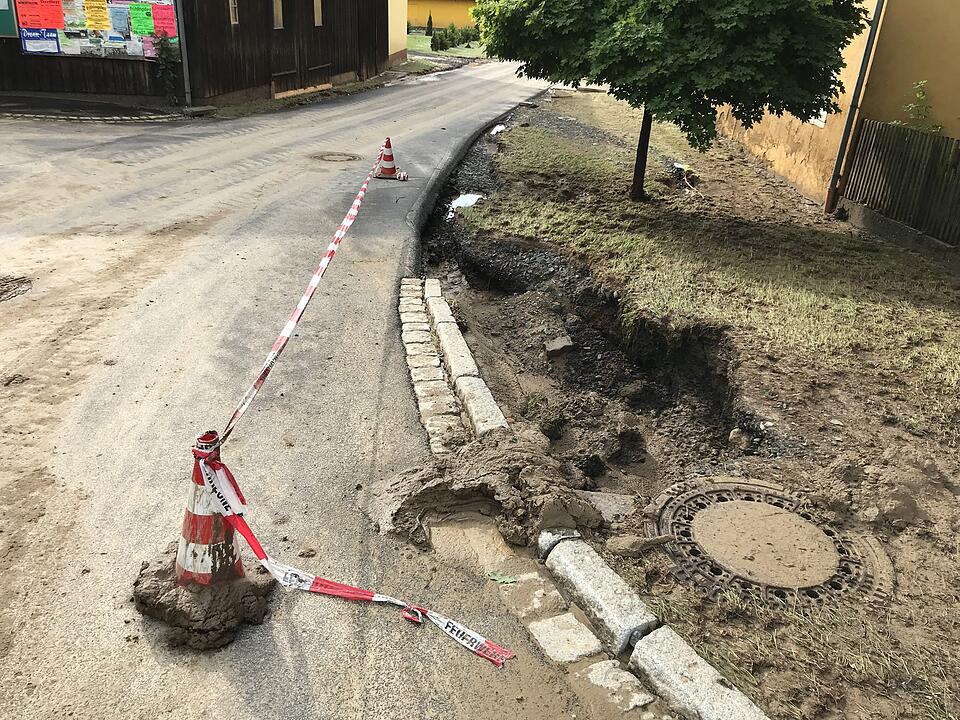 Innenstadt von Arzberg nach Starkregen unter Wasser