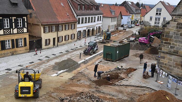Grabungen am Hallstadter MarktplatzFoto: Ronald Rinklef