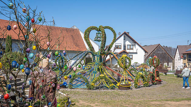 Sch&ouml;nes Ausflugsziel in Franken: "Gr&ouml;&szlig;ter Osterbrunnen der Welt" er&ouml;ffnet