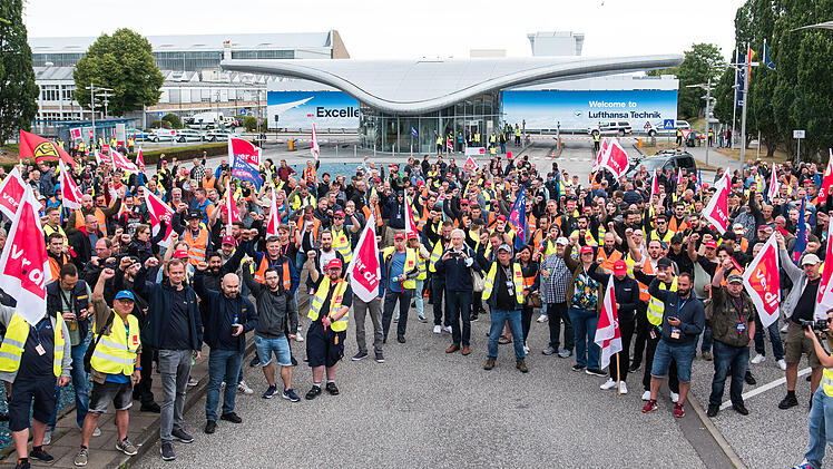 Verdi-Warnstreik bei Lufthansa - Hamburg