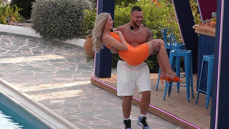 Lichtenfels: "Make Love, Fake Love" mit Antonia Hemmer gestartet - Exklusivinterview