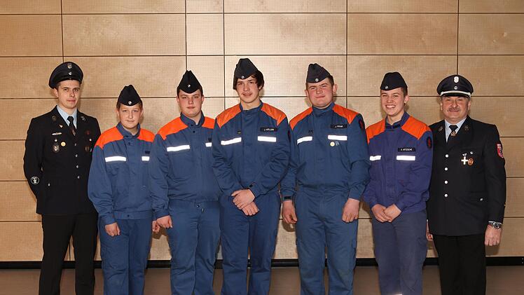 Die Feuerwehrjugend der FFW Buchenrod  (von links): Jens Göckel,  Sebastian Höllein, Johannes Höllein, Fabian Nitzsche, Jonathan Raab Foto: Mitschke