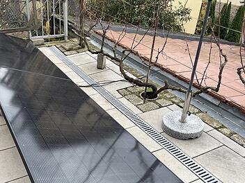 Balkonkraftwerk Kauf jetzt? Preis-Leistungs-Check: So viel bekommst du f&uuml;rs Geld