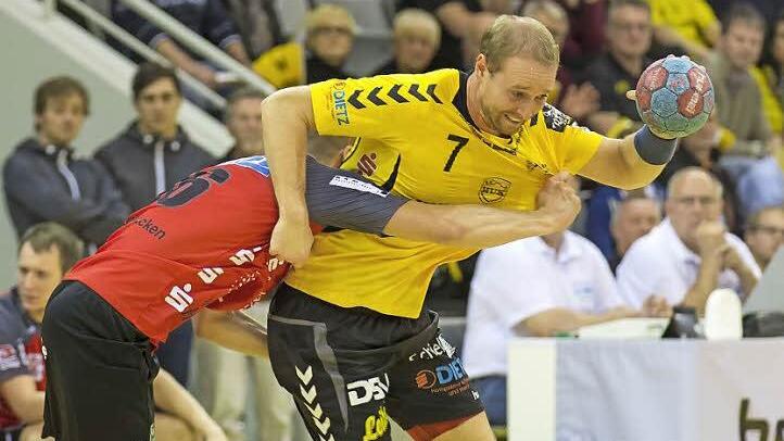 Linkshänder Johan Andersson kommt beim HSC meistens erst nach der Pause zum Einsatz und soll dann von der Rechtsaußenposition für den einen oder anderen Überraschungsmomente sorgen. Foto: Albert Höchstädter