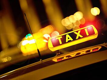 Eine flexible Nahverkehrslösung für Jugendliche, die nachts nach Hause wollen: Das 50/50-Taxi bald auch in Kulmbach?