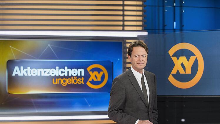 "Aktenzeichen XY... ungelöst": Rudi Cerne berichtet über ungeklärte Kriminalfälle. Foto: KA/ZDF