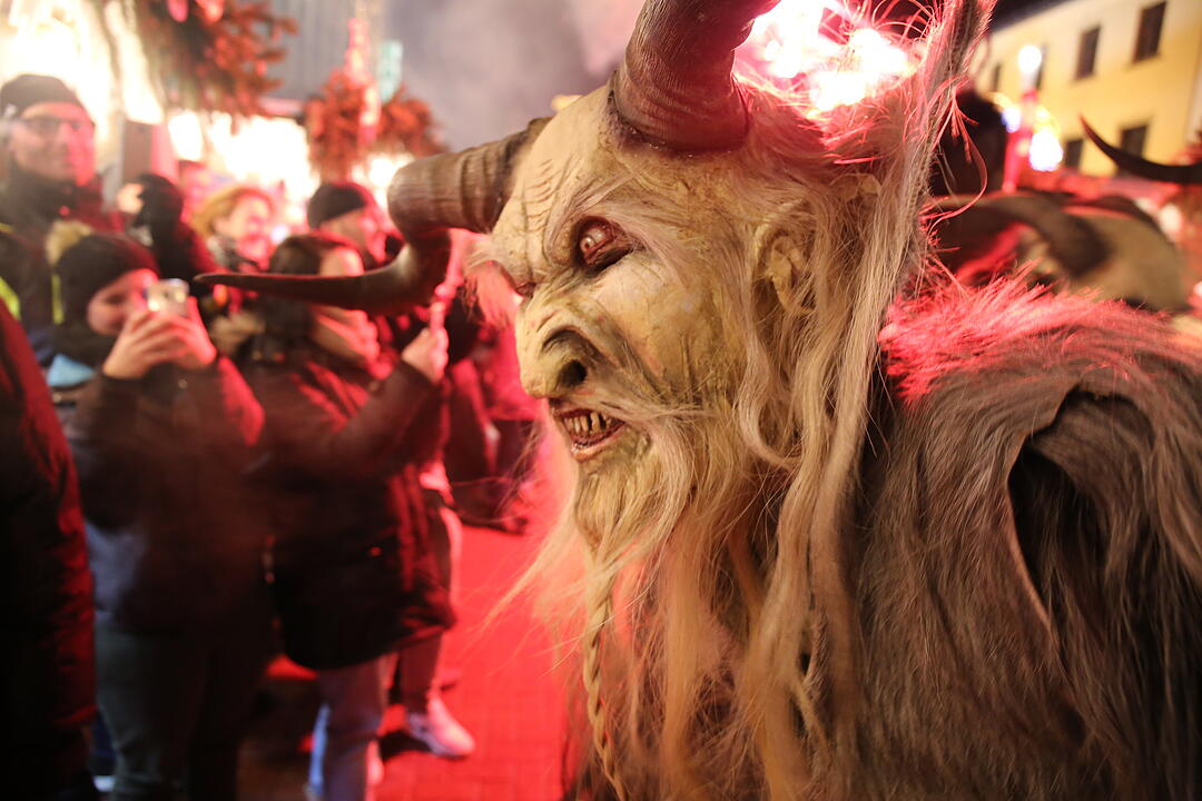 Oberfranken: Seltsame Gestalten auf dem Weihnachtsmarkt