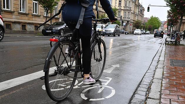 Laut der vorl&auml;ufigen Unfallstatistik 2018 des Statistische Bundesamtes gab es 2018 618 Tote und 70.000 Verletze auf den bayrischen Stra&szlig;en. Foto: Ronald Rinklef