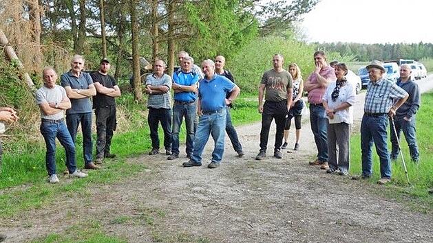 Die Waldbauern sind ratlos. Der Klimawandel führt zu einem immer größeren Waldsterben.  Foto: Matthias Erlwein