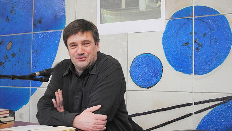 Markus Orths, 2013 zu Gast an der Fachoberschule in Coburg.  Foto: Carolin Herrmann