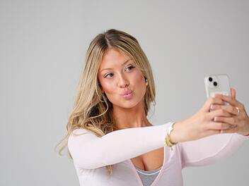 Influencerin Natalie Mae gibt auf TikTok Abnehmtipps.