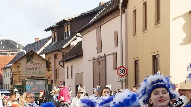 Gaudiwurm in DiebachFoto: Arkadius Guzy