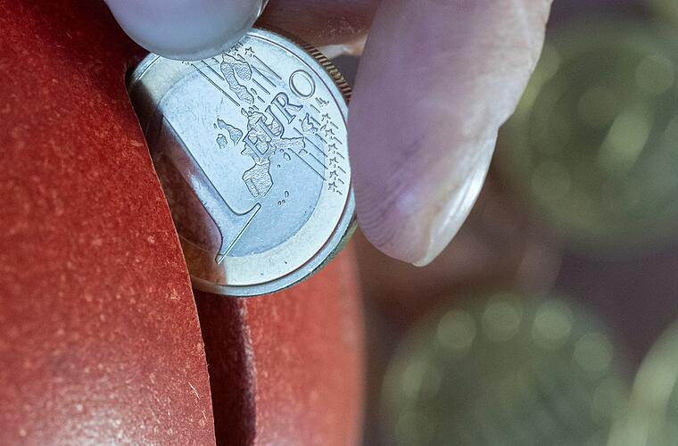 Gen Z vertraut Eltern in Geldfragen - trotz Wissenslücken