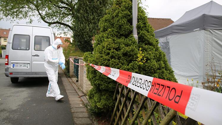 Ein 88-jähriger Rentner war am 12. April in seinem Wohnhaus im Stadtteil Roter Hügel brutal überfallen worden.  Foto: News5