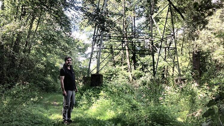 Um bei allen Fragen nicht den Überblick zu verlieren, muss Leopold hinaus. Ins Grüne. Fotos: Nikolas Pelke