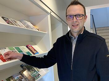 Bürgermeister Andreas Pöhner hofft, dass die 2015 ins Leben gerufene Bürgerstiftung Wonsees noch ein bisschen bekannter wird. Bislang sind 5000 Euro Spenden für die Stiftung eingegangen. Diese Spenden werden für Kinderspielplätze verwendet. Foto: Sonny Adam