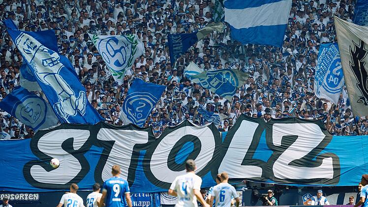 Massive Eskalation nach Zweitliga-Spiel - fast 400 Fans prügeln aufeinander ein