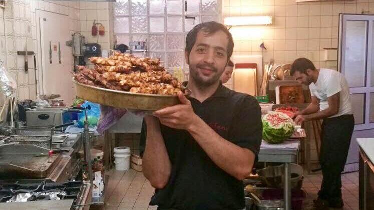 Aziz A. war einer von drei Flüchtlingen aus Afghanistan, die Ende Januar aus Bamberg abgeschoben wurden. Nach Darstellung von Mirjam Elsel wurde sein Landsmann Atiqllah A. am Dienstag bei einem Bombenanschlag verletzt.