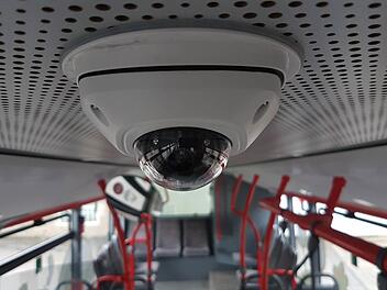 So sieht die erste Videokamera in einem Bamberger Stadtbus aus. Foto: Stadtwerke Bamberg