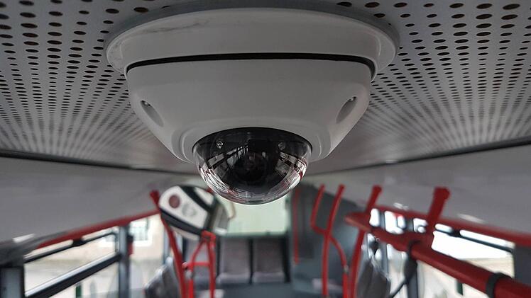 So sieht die erste Videokamera in einem Bamberger Stadtbus aus. Foto: Stadtwerke Bamberg