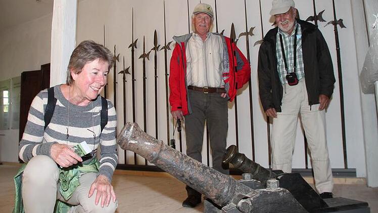 Auch  Kanonen  können jetzt   bestaunt werden.