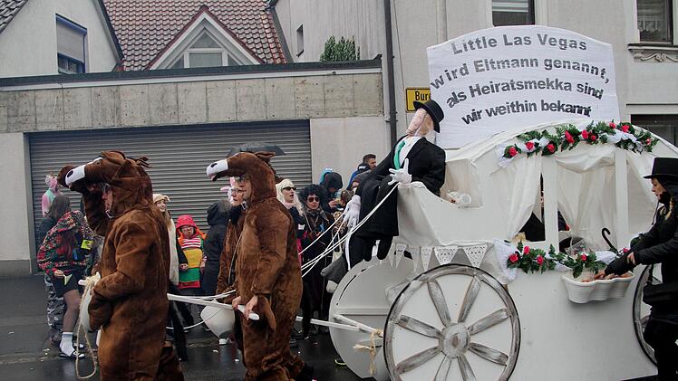 Stark: Die "Franziskaner" hatten sich mit der Tatsache befasst, dass Eltmann mit dem neuen Standesamt zum Heiratsmekka der Umgebung wird. Einige Gemeinden haben ihr Standesamt nach Eltmann abgegeben.Günther Geiling