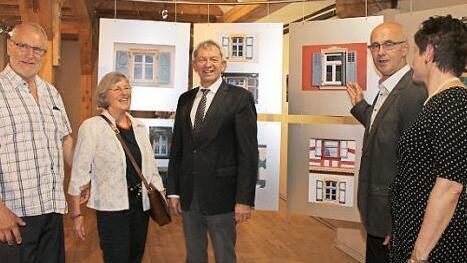 Die Fotokünstler Wiltrud Doerk und Manfred Haaß mit Landrat Hans Kalb, Bürgermeister Jakobus Kötzner und Museumsleiterin Birgit Jauernig (von links) Foto: Evi Seeger
