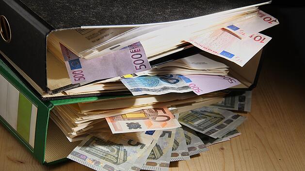 Zinsen steuern den Geld- und Kapitalkreislauf.