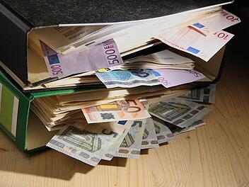 Zinsen steuern den Geld- und Kapitalkreislauf.