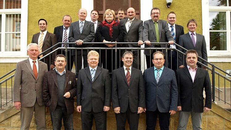 Der neue Marktgemeinderat in Steinwiesen für die Periode 2014/2020.